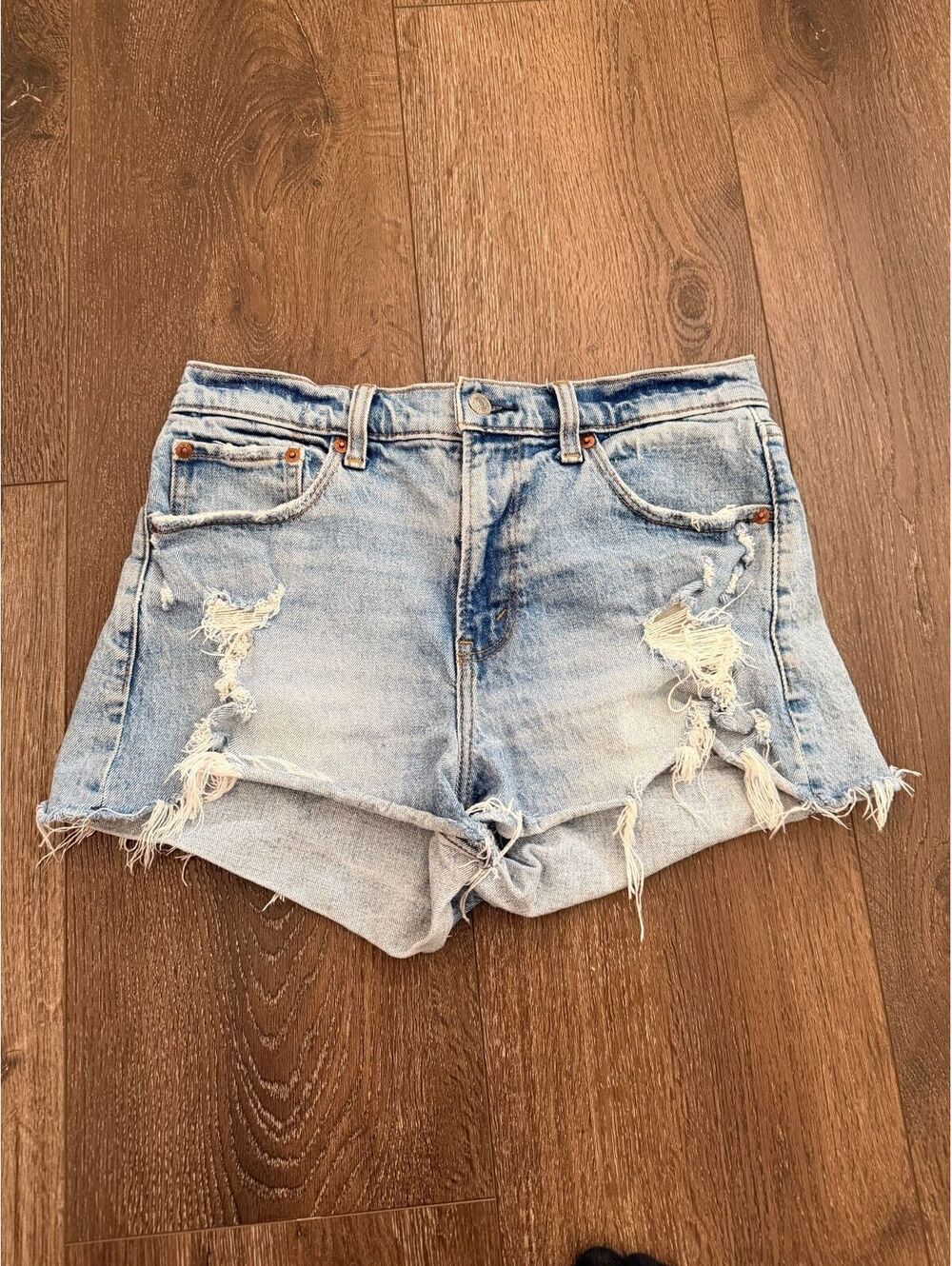 Abercrombie Curve Love Mom Shorts 27/4 Mid Rise Distressed Denim Y2K